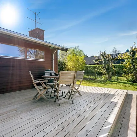 Alvia - 200m From The Sea By Interhome Semesterbostad Bøtø By
