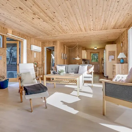 Semesterbostad Alvia - 200m From The Sea By Interhome