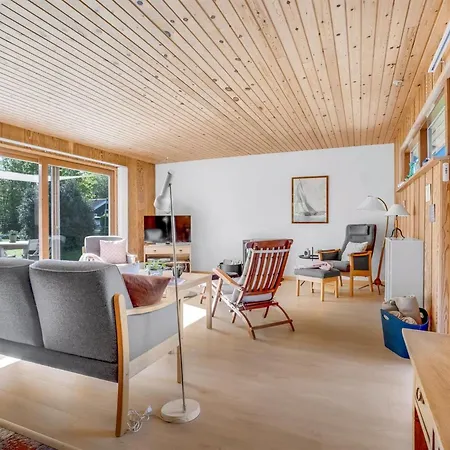 Alvia - 200m From The Sea By Interhome *