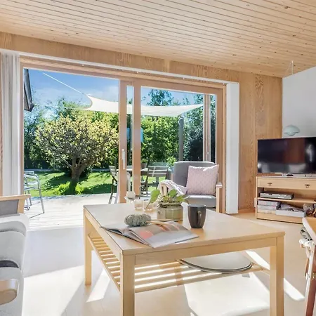 Alvia - 200m From The Sea By Interhome